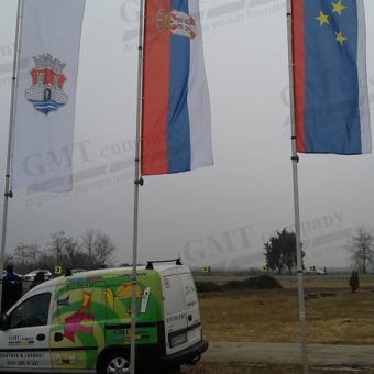 teleskopski jarbol srbija tri zastave